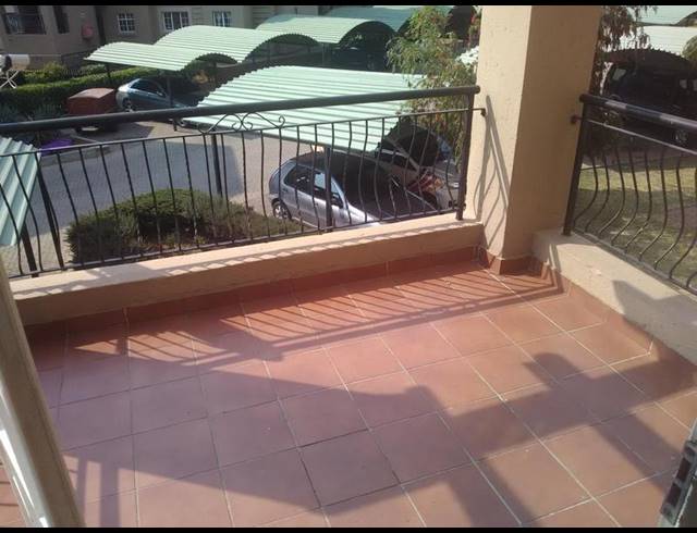 2 BEDROOM APARTMENT FOR SALE IN CASTLEVIEW